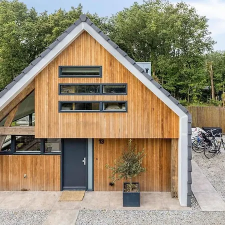 Semesterbostad Mooie Gezinsvriendelijke Met Ruime Tuin! *