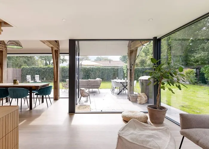 Mooie Gezinsvriendelijke Met Ruime Tuin! * Ouddorp