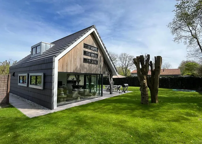 Mooie Gezinsvriendelijke Met Ruime Tuin! * Ouddorp