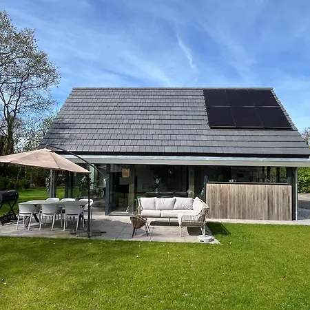 Mooie Gezinsvriendelijke Met Ruime Tuin!