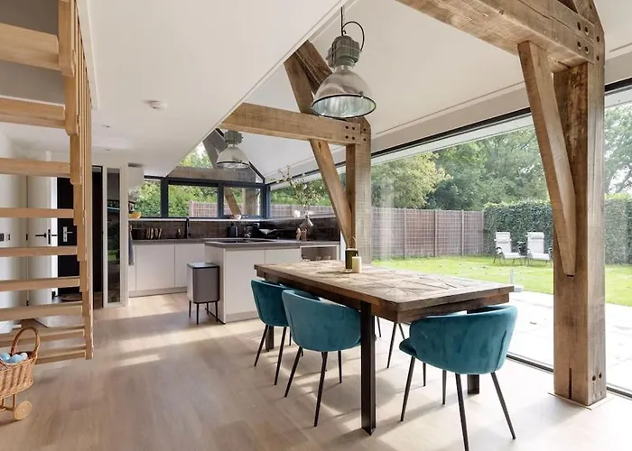 Mooie Gezinsvriendelijke Met Ruime Tuin! Ouddorp