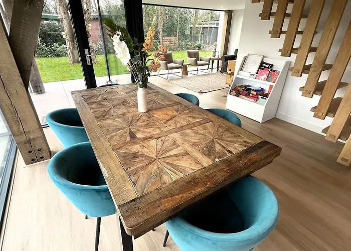 Mooie Gezinsvriendelijke Met Ruime Tuin! Сasa de vacaciones