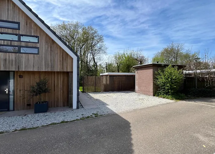 Mooie Gezinsvriendelijke Met Ruime Tuin! Сasa de vacaciones Ouddorp