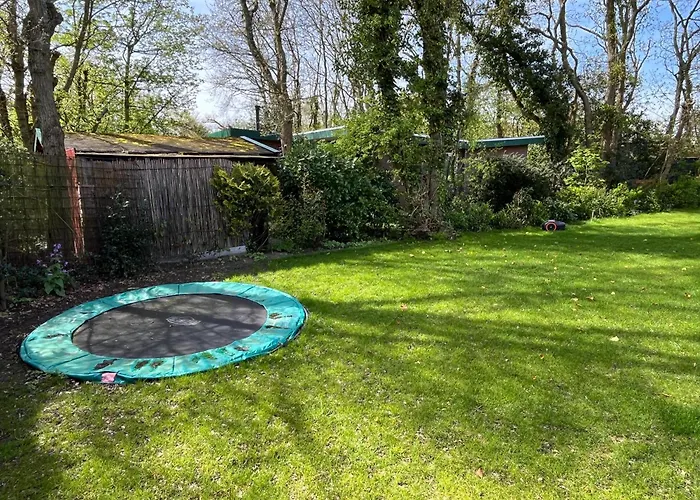 Mooie Gezinsvriendelijke Met Ruime Tuin! * Ouddorp